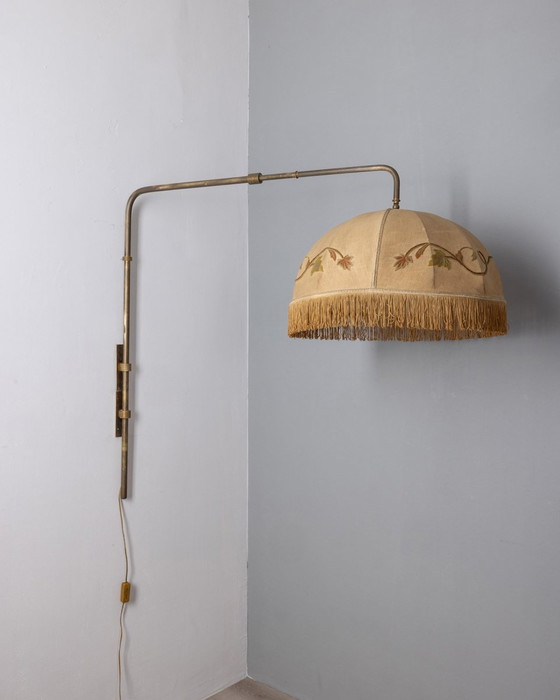 Image 1 of Vintage wandlamp 1940S in messing en stof Italiaans ontwerp