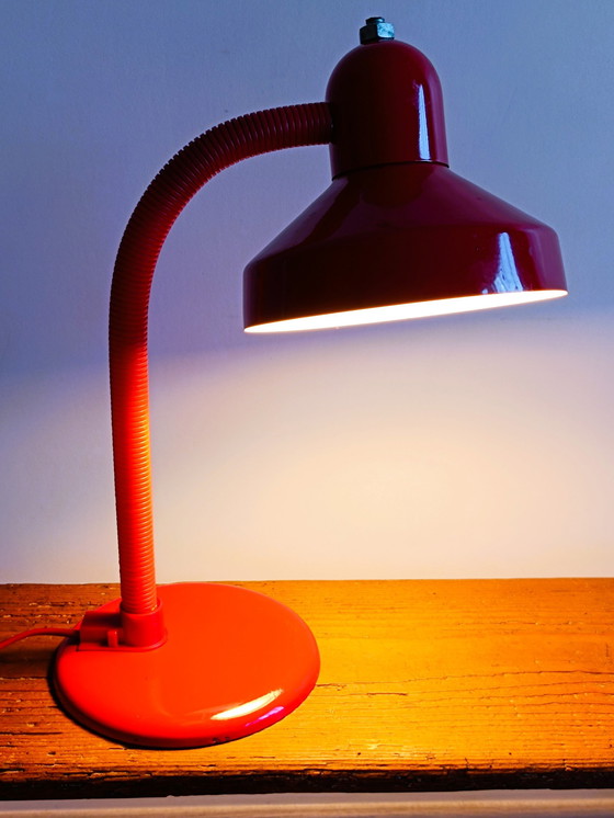 Image 1 of Vintage rode kniklamp