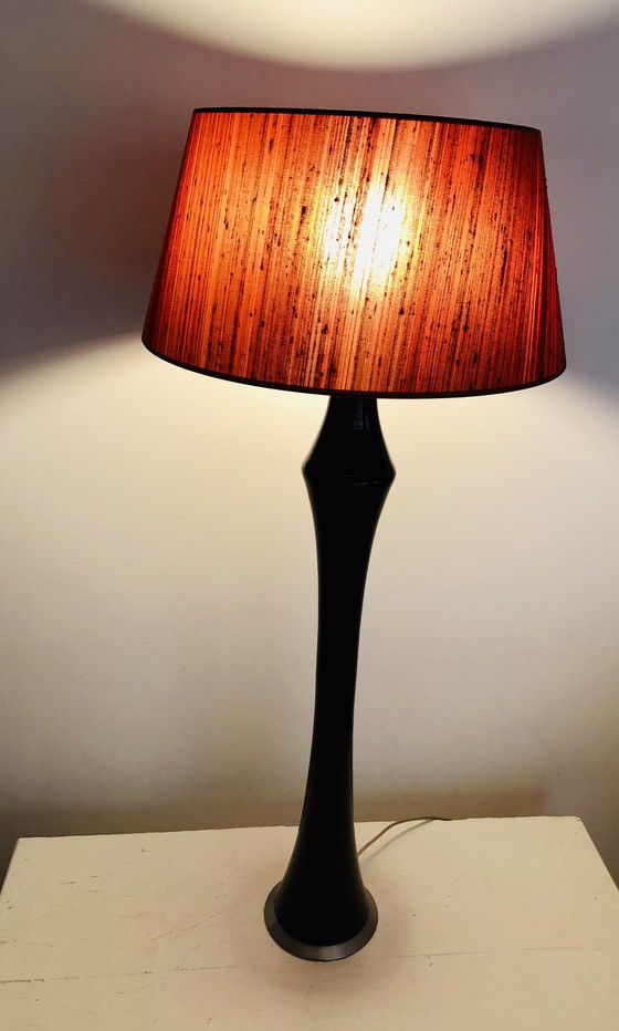 Image 1 of Zwarte Opaline lamp, jaren 50/60.