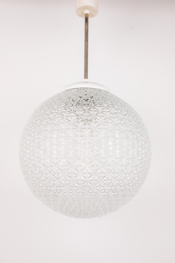 Image 1 of Glazen Mid-Century Hanglamp, Polen 1960'S (2 Identieke Beschikbaar)