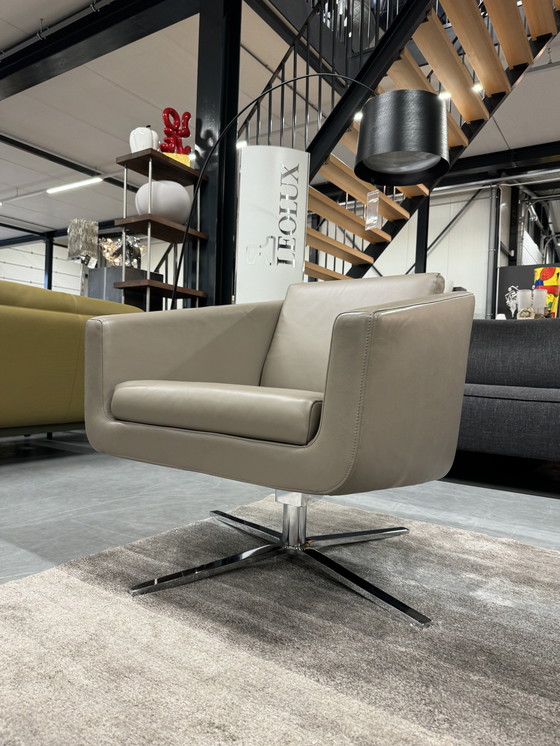 Image 1 of Als nieuw FSM Pavo Draai fauteuil taupe leer