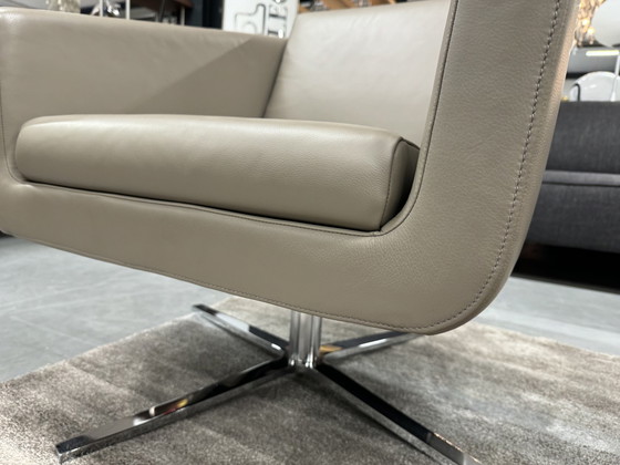 Image 1 of Als nieuw FSM Pavo Draai fauteuil taupe leer