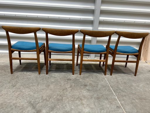 Set van 4 eetkamerstoelen Hans J. Wegner, Model W2