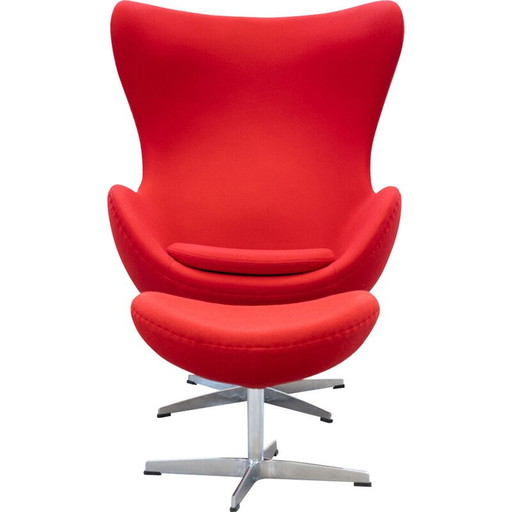 Vintage polyurethaan fauteuil met voetenbankje van Arne Jacobsen voor Fritz Hansen, Italië 1980