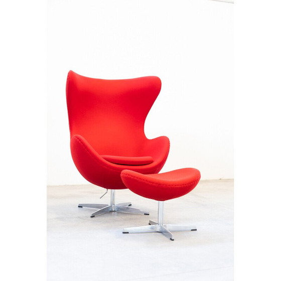 Image 1 of Vintage polyurethaan fauteuil met voetenbankje van Arne Jacobsen voor Fritz Hansen, Italië 1980