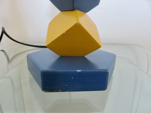 Kubische lamp van gelakt hout, primaire kleuren, 1980