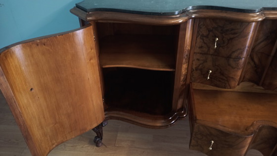 Image 1 of Vintage dressoir in walnoot