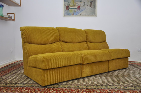 Image 1 of Gele ribfluwelen modulaire sofa, 1970S, set van 3