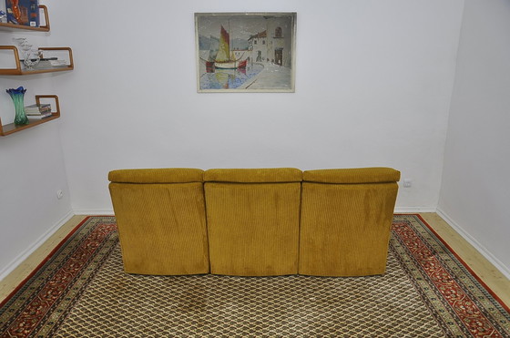 Image 1 of Gele ribfluwelen modulaire sofa, 1970S, set van 3