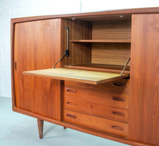 Image 1 of Grote Mid Century Deens design massief teak houten highboard, 1960