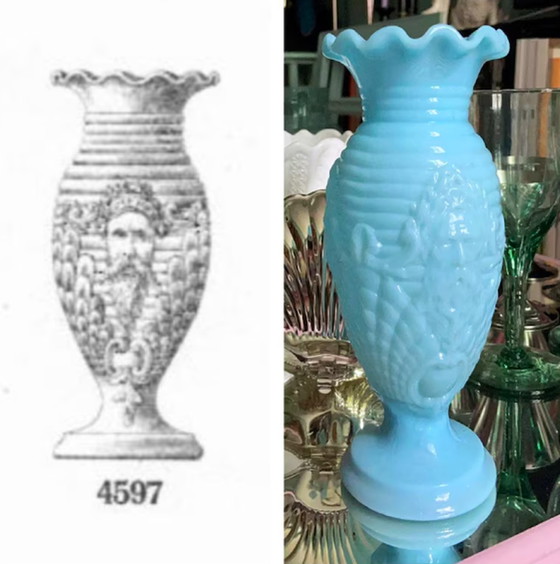 Image 1 of Vintage Vallérysthal Opaline Vaas Art Nouveau Glas Model 4597 in Celeste Blauw