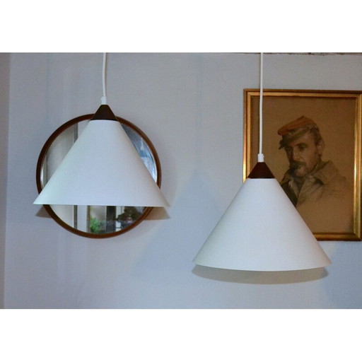 Paar vintage wit gelakte aluminium hanglampen van Uno en Östen Kristiansson voor Luxus, 1965