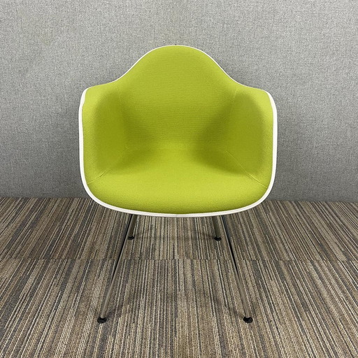 Vitra Eames Plastic Fauteuil Dax Stoel