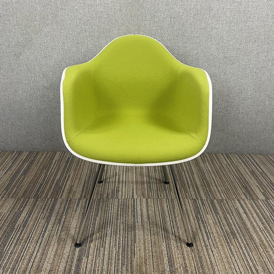 Image 1 of Vitra Eames Plastic Fauteuil Dax Stoel