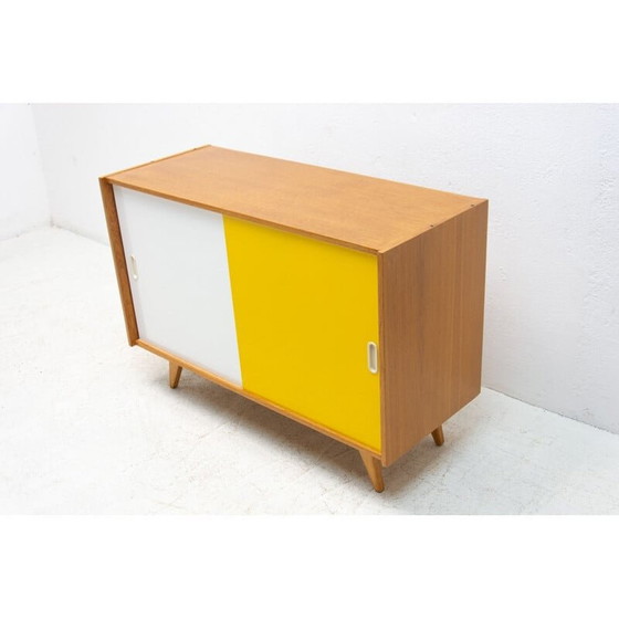 Image 1 of Vintage beukenhouten buffetkast "U-452" van Jiří Jiroutek, Tsjechië 1960