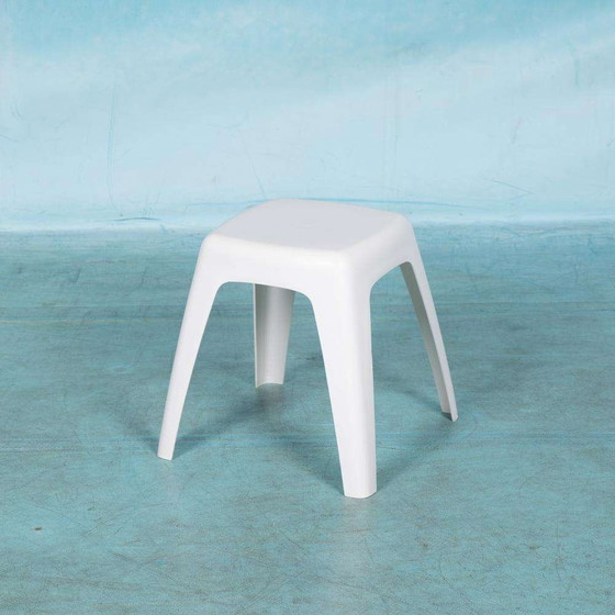 Image 1 of Space age kruk seventies, minimalist organic shaped stool