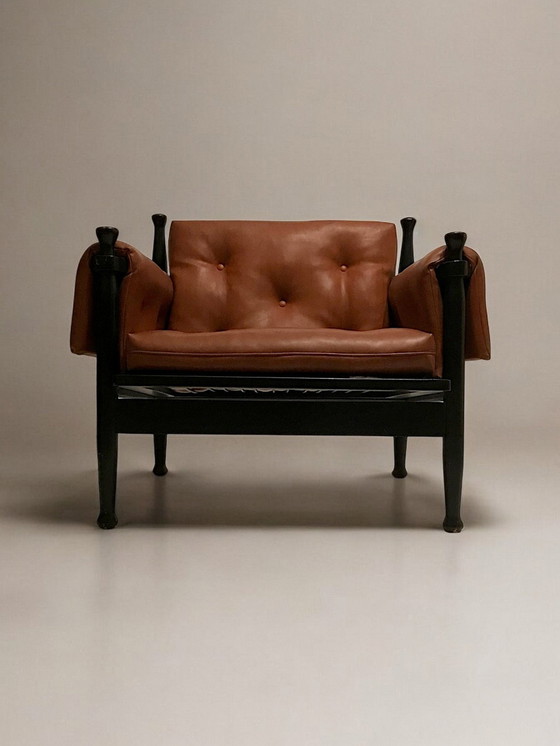 Image 1 of C. 1960 - Paar Scandinavische fauteuils bekleed met leer.