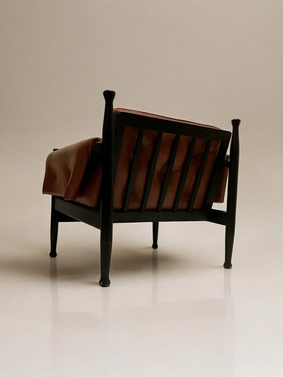 Image 1 of C. 1960 - Paar Scandinavische fauteuils bekleed met leer.