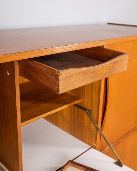 Image 1 of Highboard Vintage 1960S Houten Dressoir Italiaans ontwerp