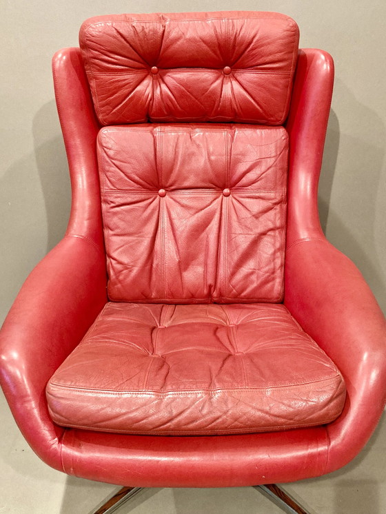 Image 1 of Design leren fauteuil uit 1950.