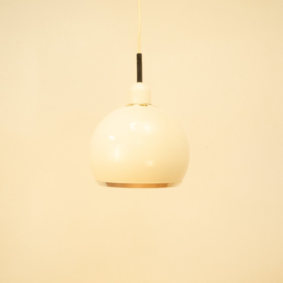 Image 1 of bollamp, wit gelakt metaal, 1970