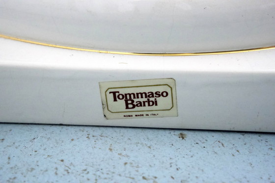 Image 1 of Tommaso Barbi oversized wit keramische vaas met gouden details en zuil, Italië, 1970S