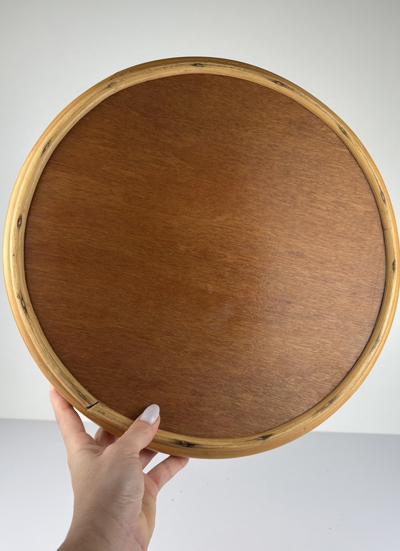 Image 1 of Vintage Rotan Geweven Rond Dienblad Met Bamboe Handvat En Houten Onderkant