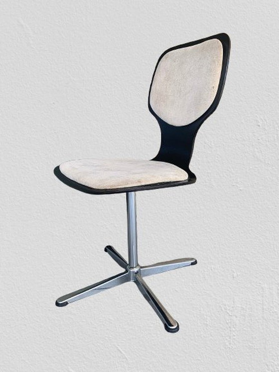 Image 1 of Space Age Draaistoelen