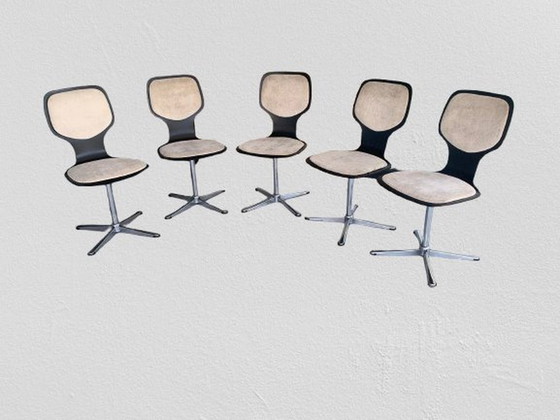 Image 1 of Space Age Draaistoelen