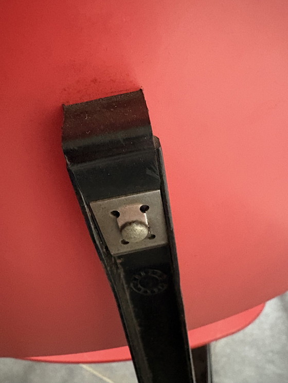 Image 1 of 4 Rode Stoelen Friso Kramer Ahrend '60