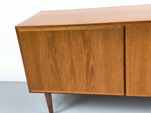 Laag dressoir in teak van Omann Jun, jaren 1960