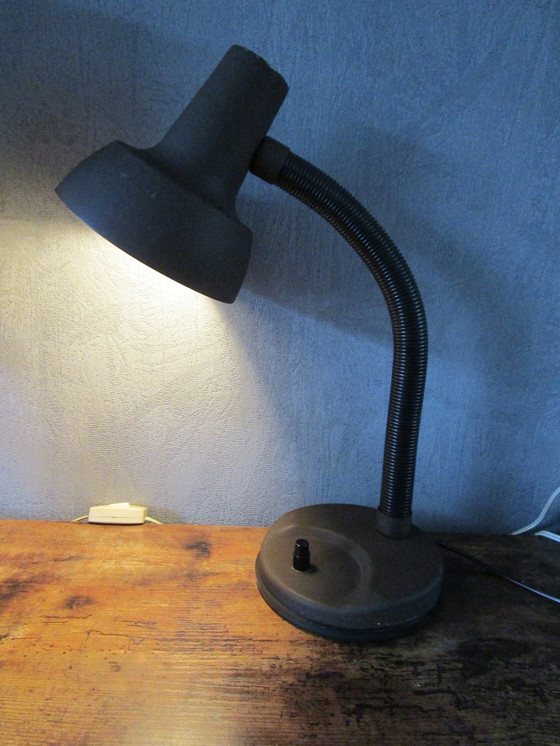 Image 1 of Grote Vintage Herda Bureaulamp, Bruin, Dutch Design Tafellamp, Retro, Ruimtetijdperk