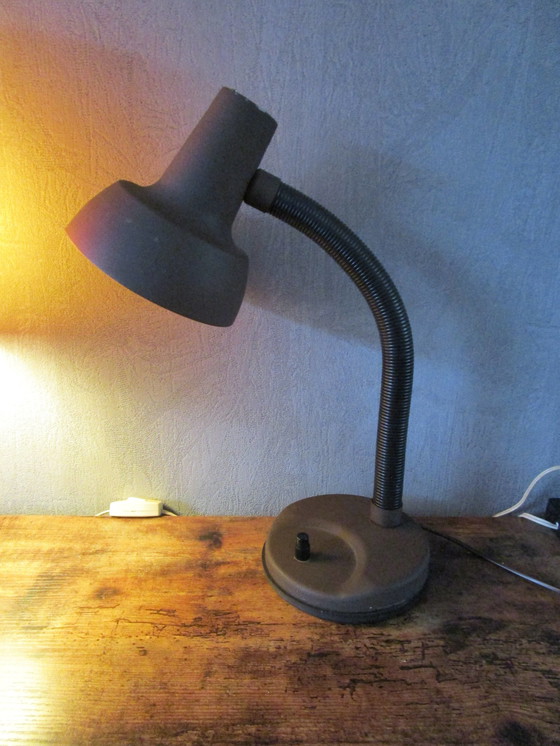 Image 1 of Grote Vintage Herda Bureaulamp, Bruin, Dutch Design Tafellamp, Retro, Ruimtetijdperk