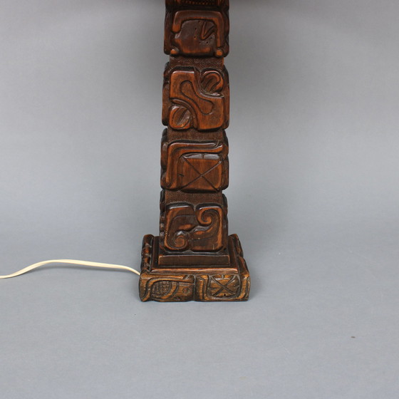 Image 1 of Temde Leuchten - type 75 - mahoniehouten lampvoet, handgesneden in Honduras in de stijl van een Maya totempaal- jaren zestig 