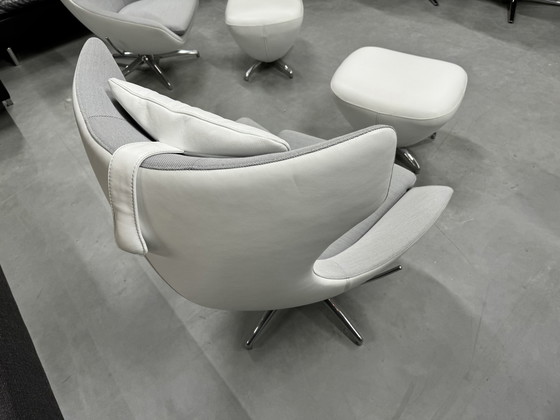 Image 1 of 2 Leolux Caruzzo Plus Relax fauteuils met poef wit 