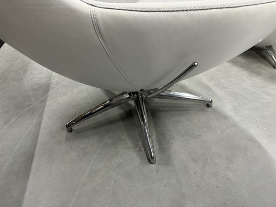 Image 1 of 2 Leolux Caruzzo Plus Relax fauteuils met poef wit 