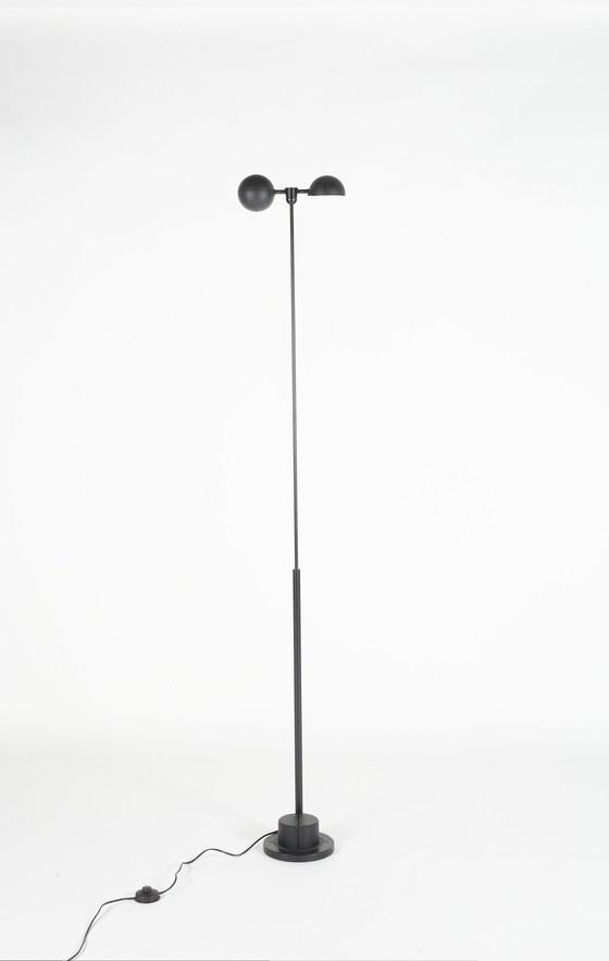 Image 1 of Postmoderne Italiaanse vloerlamp