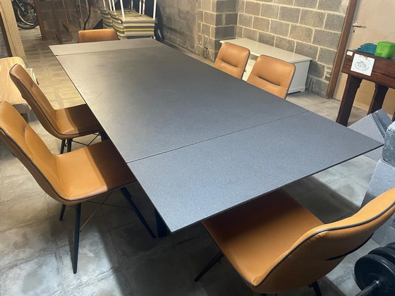 Image 1 of Xooon Eettafel