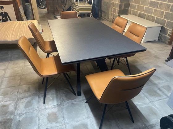 Image 1 of Xooon Eettafel