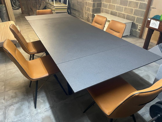 Image 1 of Xooon Eettafel