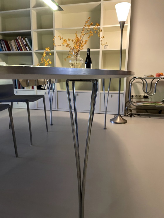 Image 1 of Arne Jacobsen Superellipse Tafel