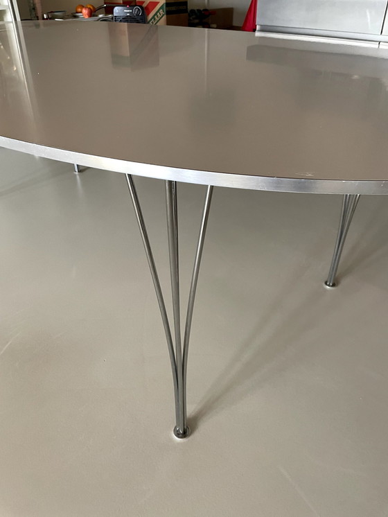 Image 1 of Arne Jacobsen Superellipse Tafel