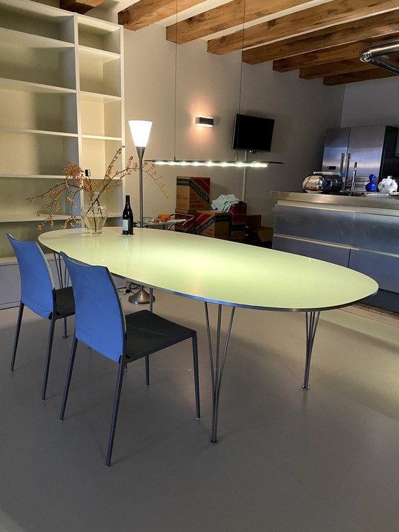 Image 1 of Arne Jacobsen Superellipse Tafel