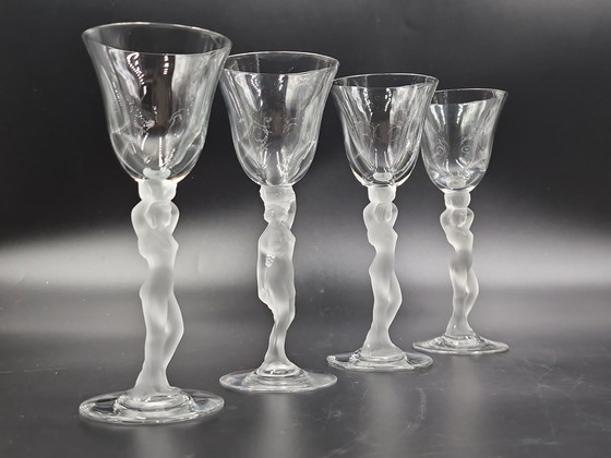 Image 1 of Cristalleries de Bayel, vrouwelijk naakt, 4 Champagne glazen, 4 Likeurglazen