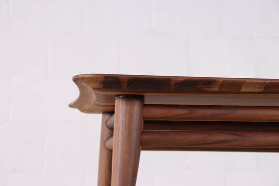 Image 1 of Revised Chilgrove Walnut bijzettafel rechthoek