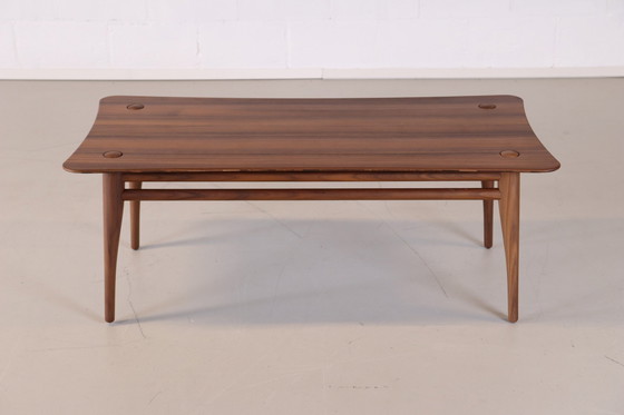 Image 1 of Revised Chilgrove Walnut bijzettafel rechthoek