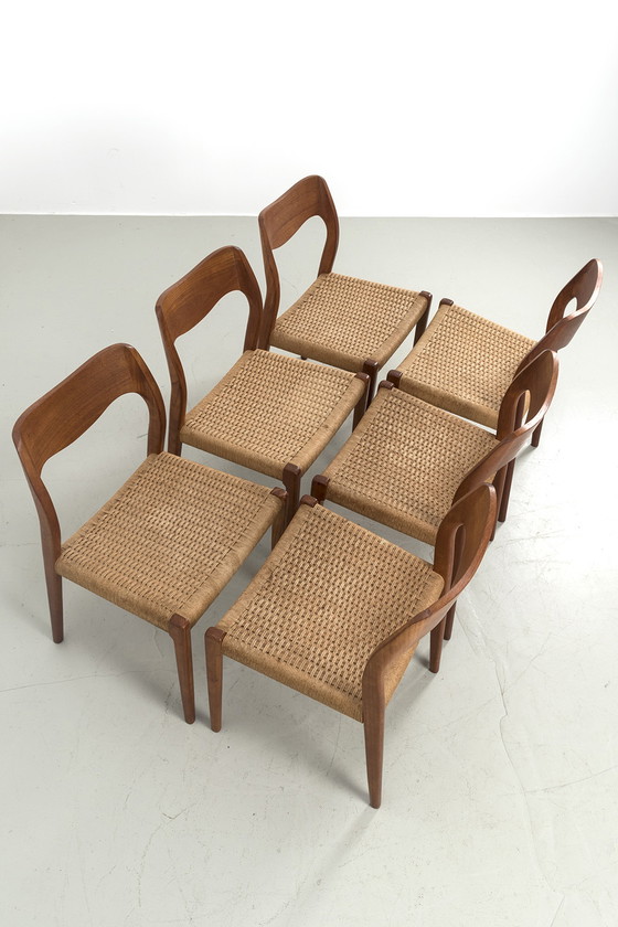 Image 1 of 6x 71 Niels O. Møller stoelen