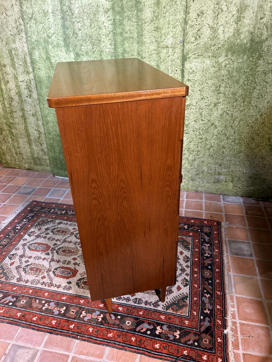 Image 1 of Mid century retro vintage teakhouten hoge ladekast van Stag