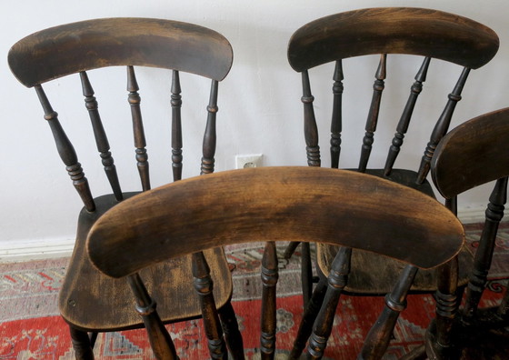 Image 1 of Set van 4 antieke gepatineerde eiken eetkamerstoelen, 19e eeuw