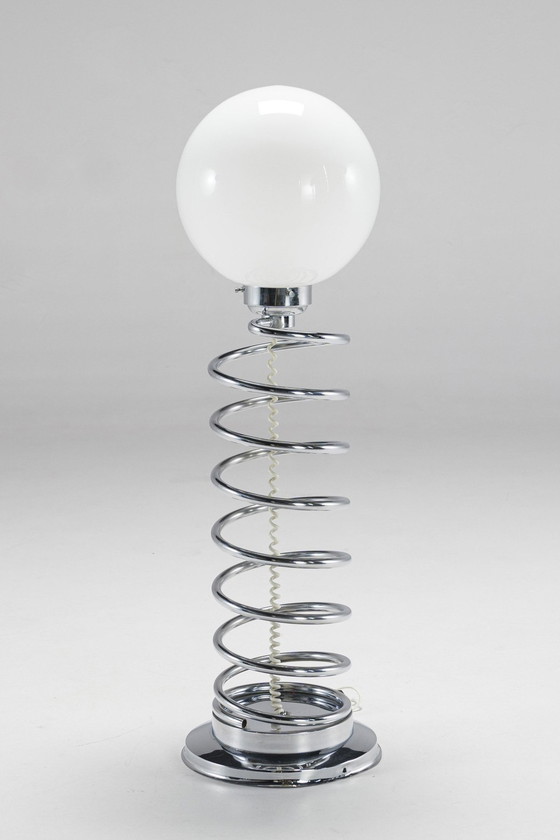 Image 1 of Italiaanse Space Age vloerlamp met opaline glas, 1970S